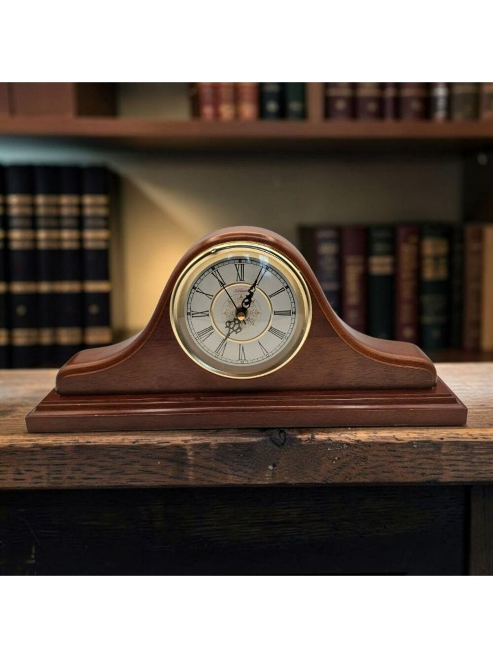 Sunbeam Mantel Clock Model 882-621 Wooden Base Battery Operated Roman Numeral